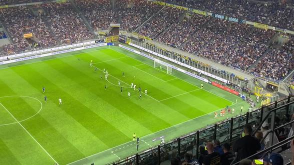 B费：这场比赛令人感到非常失望 我们不能畏缩不前应该多一些自信和勇气